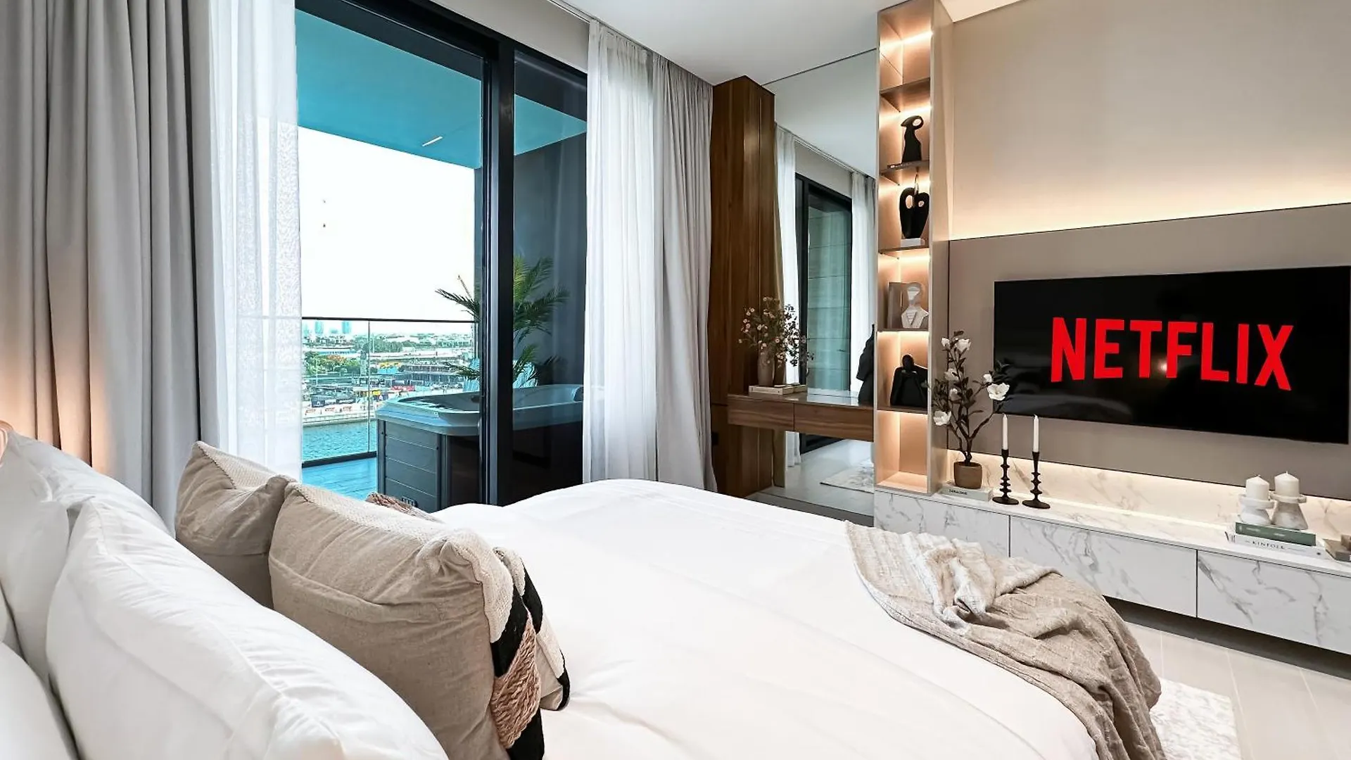 Apartment Vista Luxe Studio W Canal & Pool Paradise View Dubai