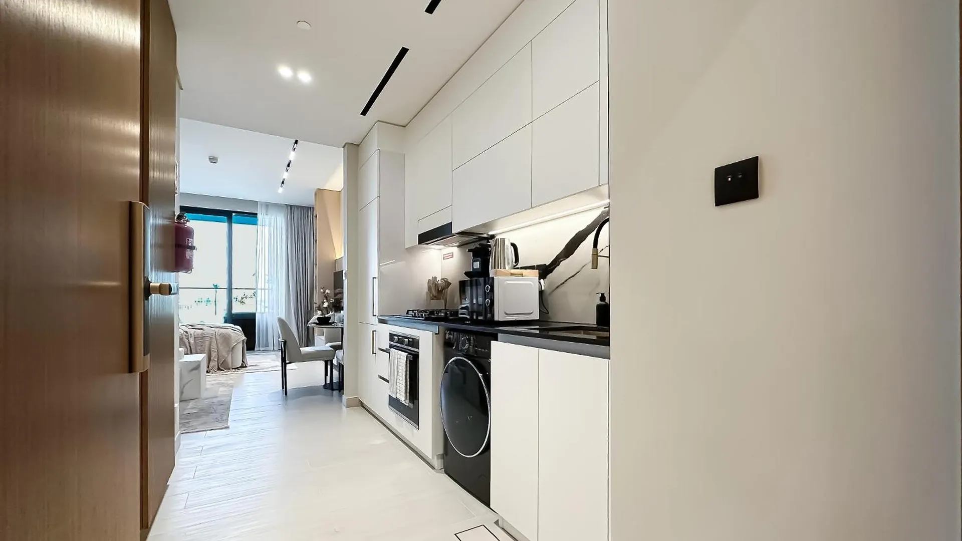 Vista Luxe Studio W Canal & Pool Paradise View Dubai Apartment