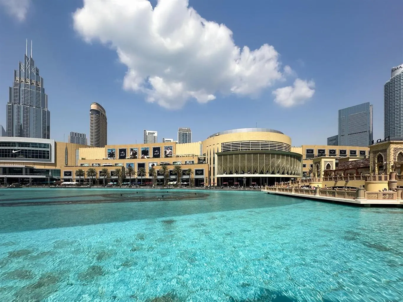 Vista Luxe Studio W Canal & Pool Paradise View Dubai United Arab Emirates